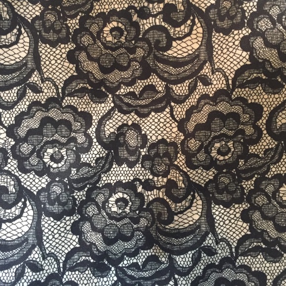 Elegant tight dress - Picture 3 of 3