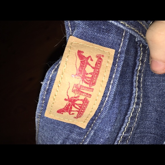 This is a pair of Levi's Jeans - Picture 3 of 4