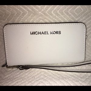 New Michael Kors wristlet