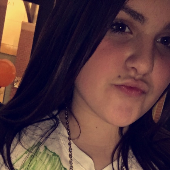 Meet your Posher, Jazmyn - Picture 1 of 1