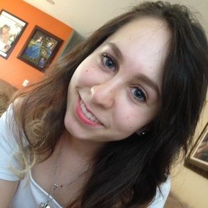 Meet your Posher, Roxana