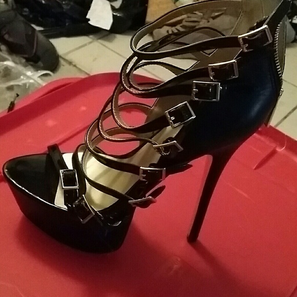 Be be strappy heel