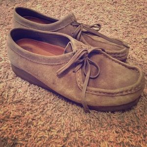Clark's grey Wallabee's