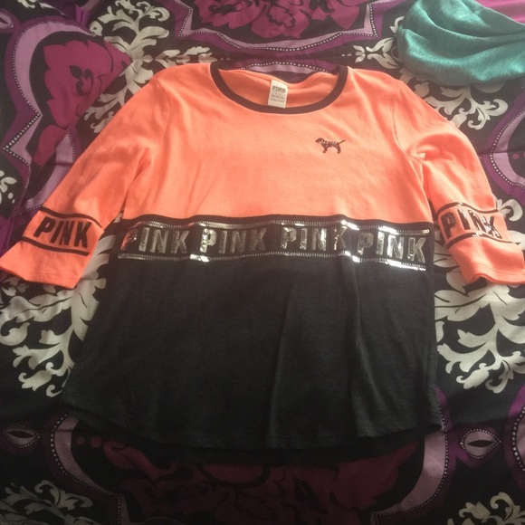 Vs pink shirt