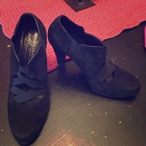 Donald J Pliner black suede booties boots Sz 7