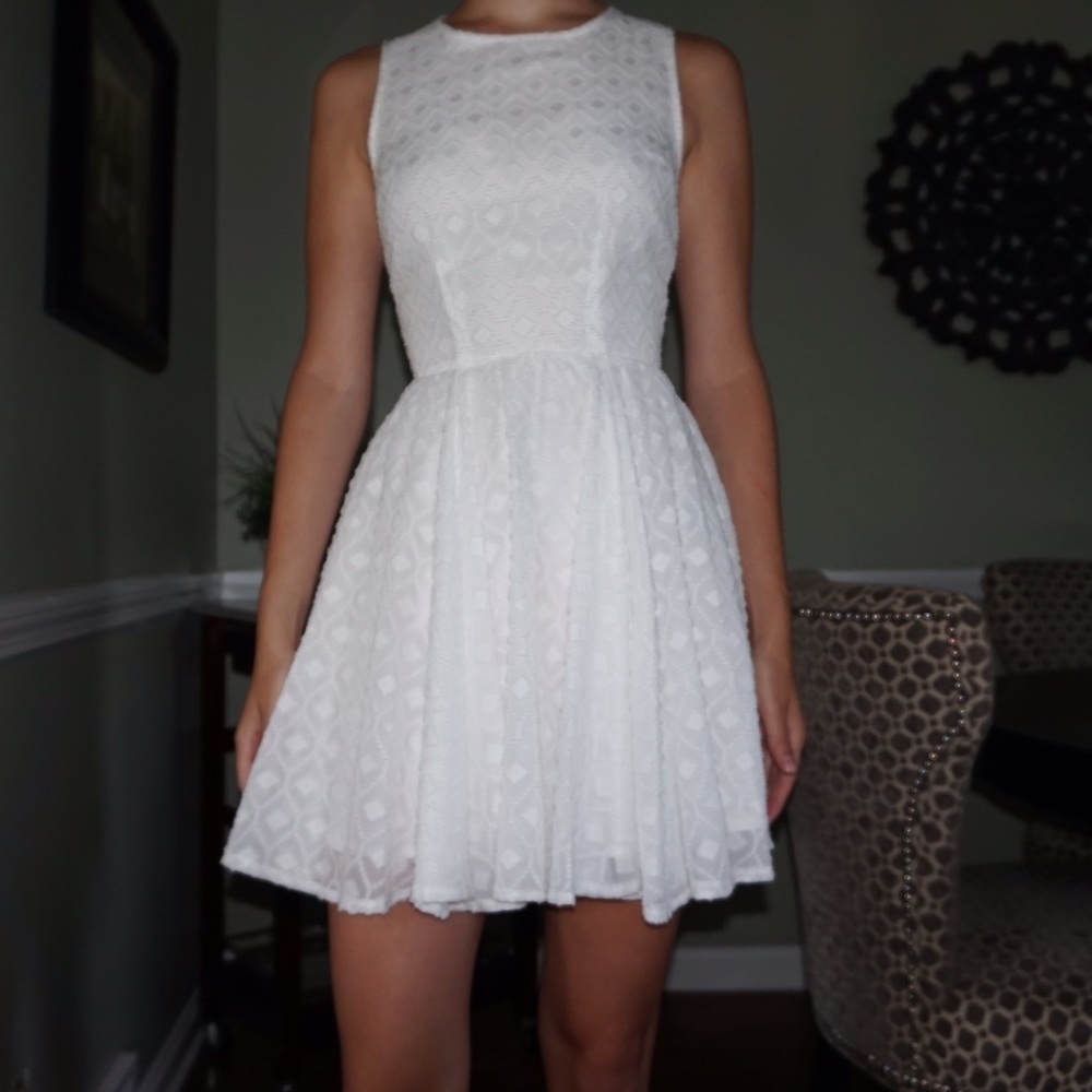 NWT Flowy White Maison Jules Dress