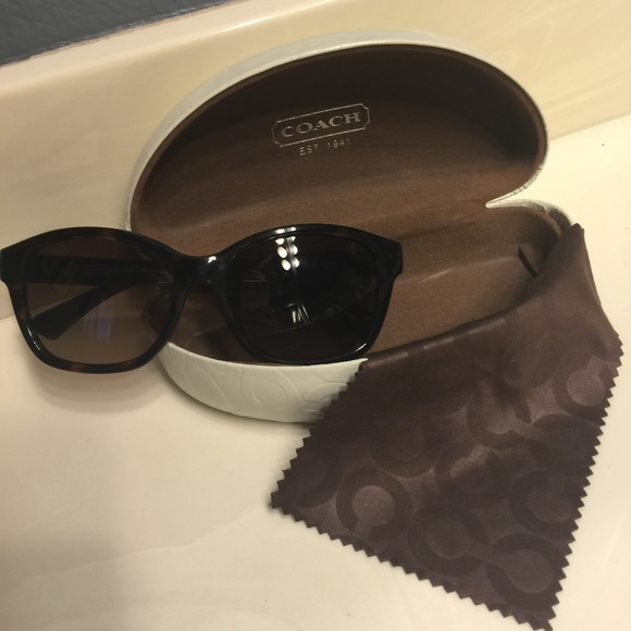 💥SALE💥Brown Coach Sunnies
