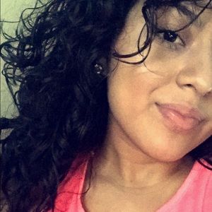 Meet your Posher, Lidia