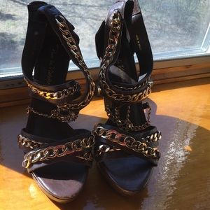 Pour la victore sandal