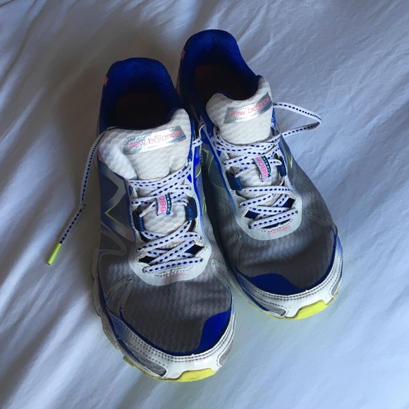 New Balance Running Sneakers 880v4 - size 8