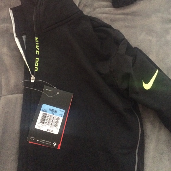 NWT NIKE PRO HALF ZIP - Picture 4 of 4