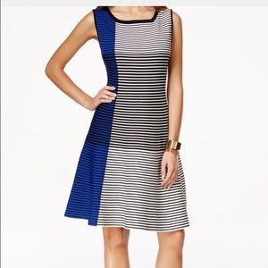 🎉HP🎉 Vince camuto striped dress!!