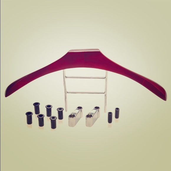 Auto wooden hanger mount