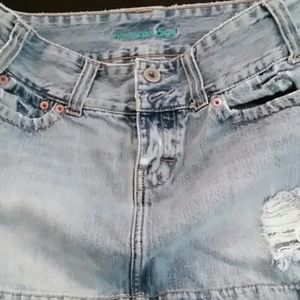 american eagle mini skirt