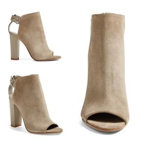 Vince Shoes - Vince Addison Leather Boot in Woodsmoke 40 Vince Shoes - Vince Addison Leather Boot in Woodsmoke 40