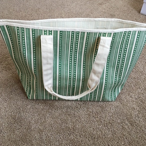 Origins tote bag w/ facial cleanser & mask - Picture 3 of 3