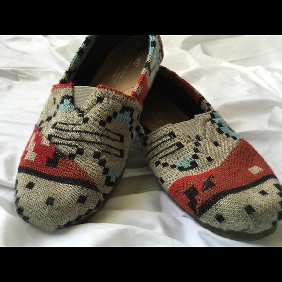 Aztec pattern TOMS!