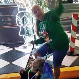 Meet your Posher, Pamela