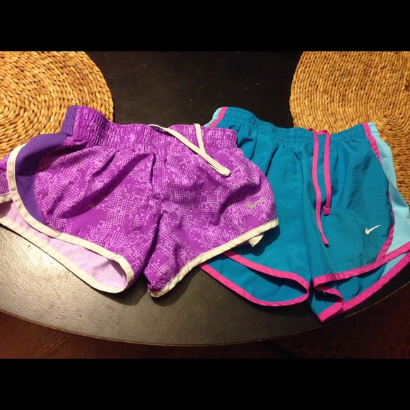 GIRLS~ NIKE SHORTS~ SMALL ~ EXCELLENT CONDITION