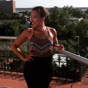 Meet your Posher, Lauren