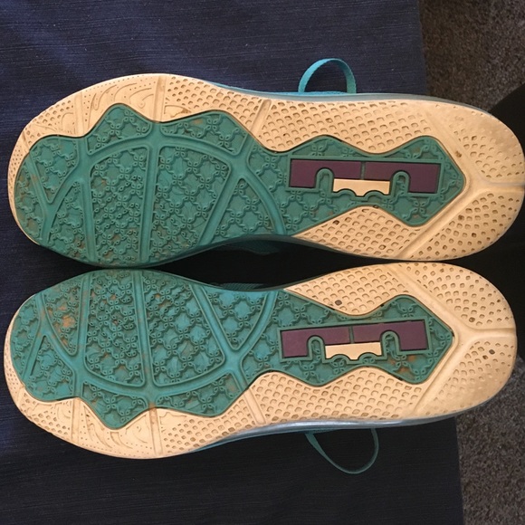 Nike air max lebron - Picture 2 of 4