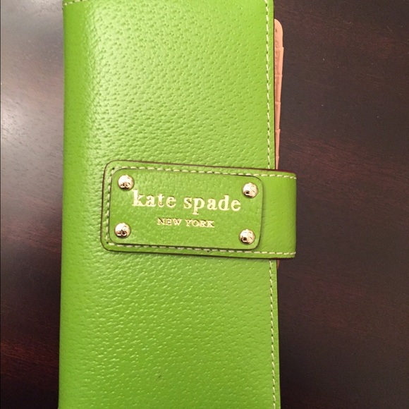 Kate Spade wallet (no longer available)