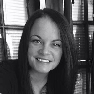 Meet your Posher, Corinne