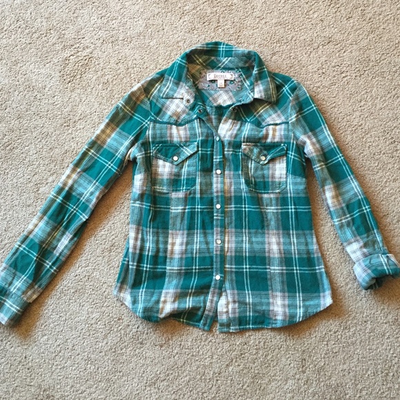 Bundle(3) - 2 Flannel Plaid Shirts & 1 Denim Shirt - Picture 4 of 4