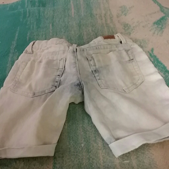 Shorts - Picture 2 of 2