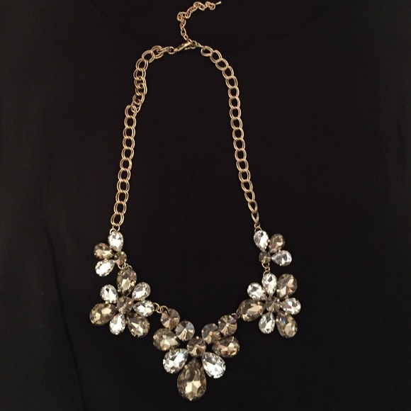 Statement necklace