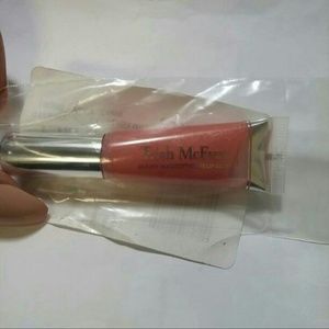 TRISH MCEVOY LIP GLOSS