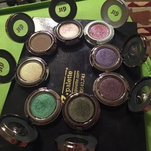 9 Urban Decay Eyeshadows!