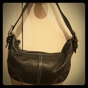 Vintage Coach black leather hobo shoulder bag