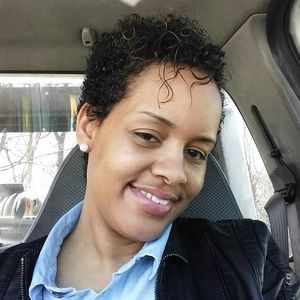 Meet your Posher, Ebony