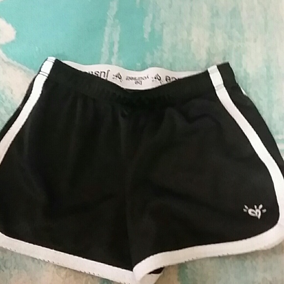 Shorts - Picture 3 of 3
