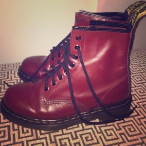maroon doc martens. size 8.