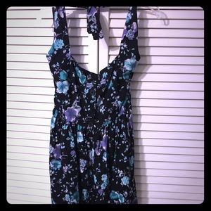 FLASH SALE ⚠️ Short Floral Pattern Sundress - Med