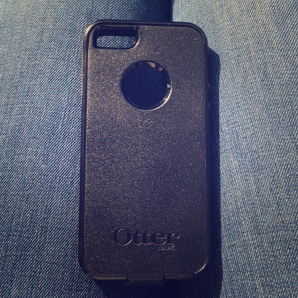 Black IPhone 5 OtterBox