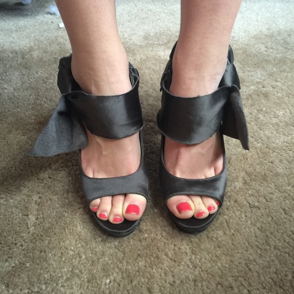 Steve Madden Bow Heels