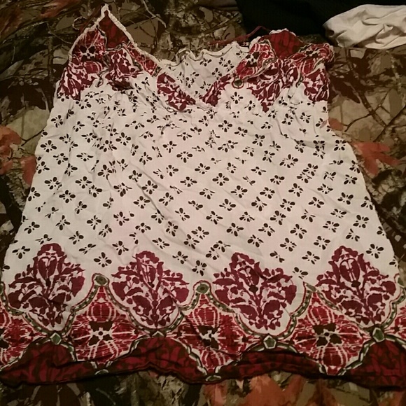 Maurice's tank top