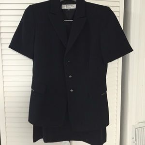 Tahari Arthur S. Levine 2 piece black skirt suit