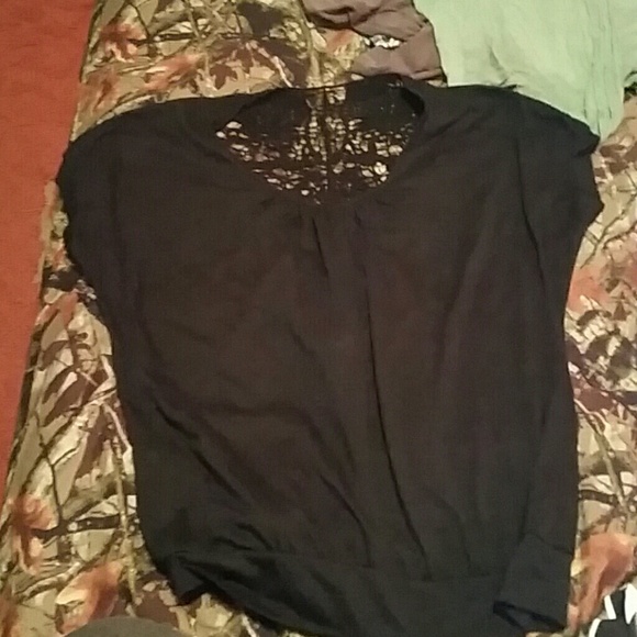 Black shirt