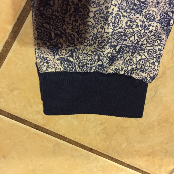 Pattern joggers - Picture 3 of 3