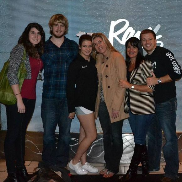 Meet your Posher, Stephanie - Picture 1 of 1