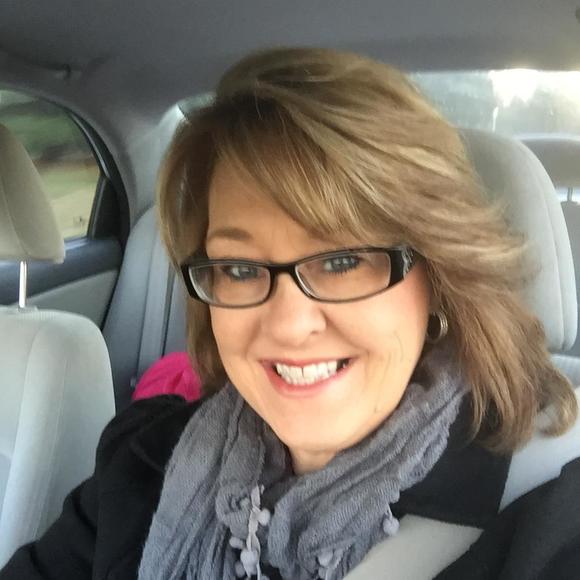 Meet your Posher, Pam - Picture 1 of 1