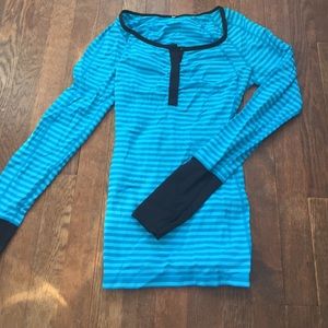 Lululemon workout top