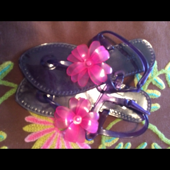 Set of girls Gap jelly sandals.