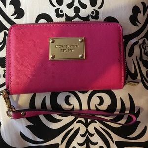 Michael Kors iPhone 6 wallet case