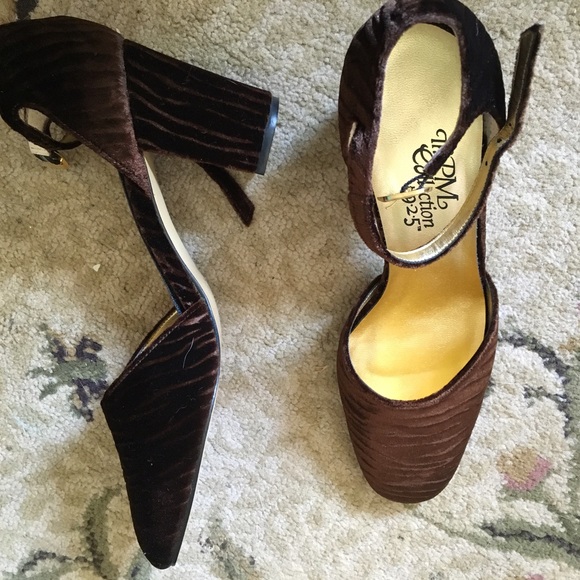 Brown velvet heels