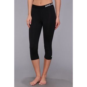 Nike Pro Capri, Large